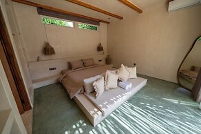 MAYIKI BOUTIQUE HOTEL