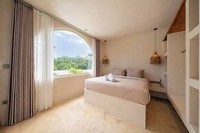 MAYIKI BOUTIQUE HOTEL