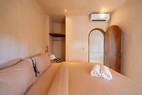 MAYIKI BOUTIQUE HOTEL
