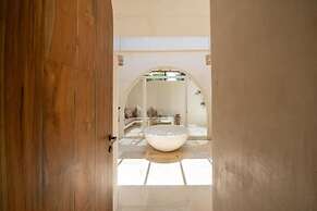 MAYIKI BOUTIQUE HOTEL