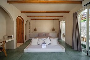 MAYIKI BOUTIQUE HOTEL