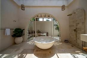 MAYIKI BOUTIQUE HOTEL