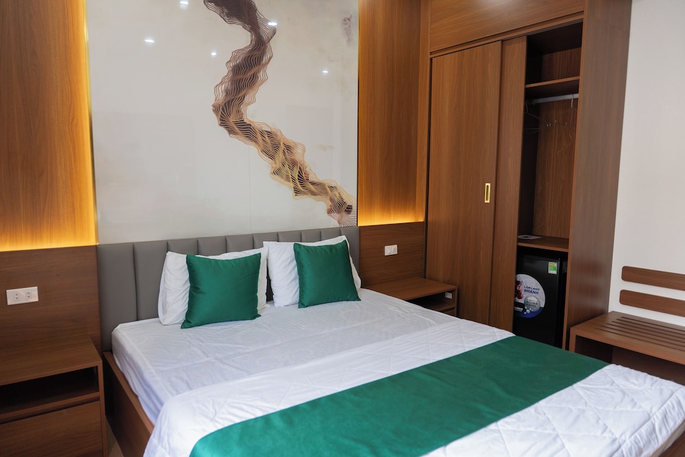 12 Ao Ca Hotel