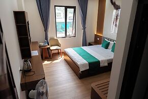 12 Ao Ca Hotel