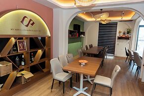 12 Ao Ca Hotel