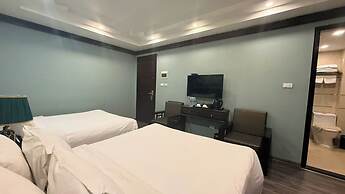 Ensora Hotel & Travel