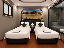 Ensora Hotel & Travel