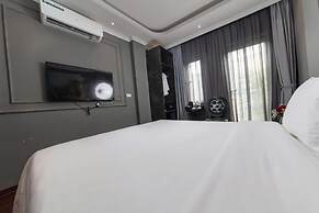 Ensora Hotel & Travel