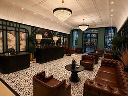 Ensora Hotel & Travel