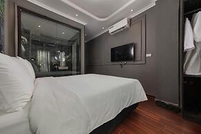 Ensora Hotel & Travel
