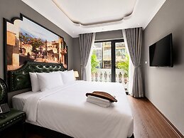 Ensora Hotel & Travel