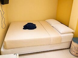Sukhum Khaosan Au Bon Hostel