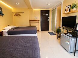 Sukhum Khaosan Au Bon Hostel