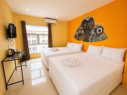 Sukhum Khaosan Au Bon Hostel