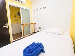 Sukhum Khaosan Au Bon Hostel