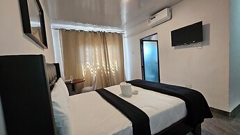 Malbon Green Executive Plus Lodge