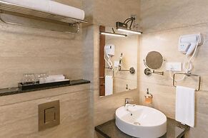 EVORA RESORT AND SPA