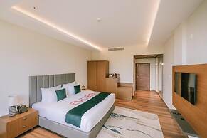 EVORA RESORT AND SPA