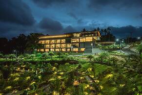 EVORA RESORT AND SPA