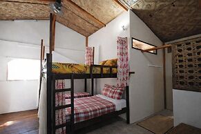El Gordo'S Seaside Adventure Lodge