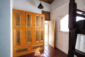 El Gordo'S Seaside Adventure Lodge