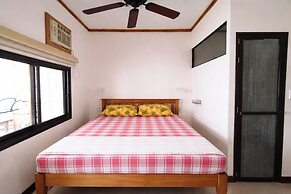 El Gordo'S Seaside Adventure Lodge