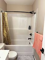 Private, Cozy, Luxury, Spacious One Bedroom Suite