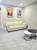 Private, Cozy, Luxury, Spacious One Bedroom Suite
