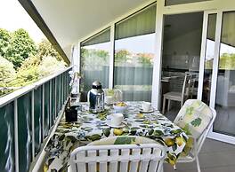 Prime Location Apartment Nicely Equipped