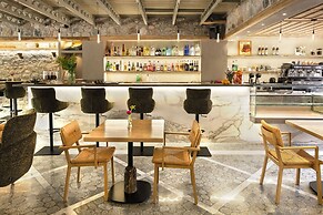 Evoras Boutique Hotel