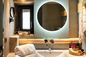 Evoras Boutique Hotel