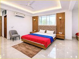 Radhika Palace -near ISCKON &Prem mandir