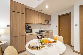 Gala Guests - Urban Oasis Apartments