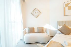 Gala Guests - Urban Oasis Apartments