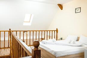 Apartment Sleeps 4 With Pets Welcome