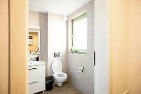 Apartment Sleeps 4 With Pets Welcome