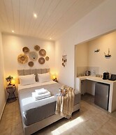 Physis Oikos Beachfront Apartments