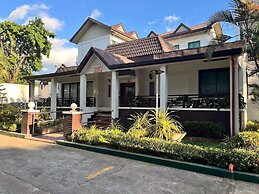 Topaz House By Gems Hotel