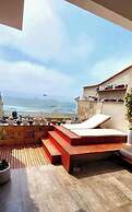 w Spacious 4BR Duplex w Pool in Punta Hermosa