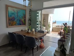 w Spacious 4BR Duplex w Pool in Punta Hermosa