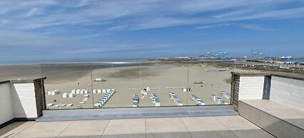Studio Soetkin - Beach Balcony and Seaviews