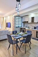 Tulivu By Edmor Suites