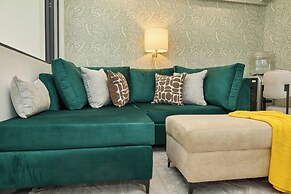 Breeze By Edmor Suites