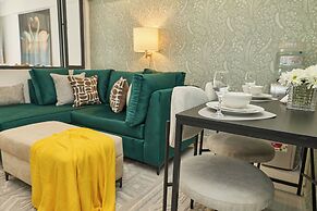Breeze By Edmor Suites