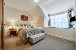 Ambleside Cottage with free private parking