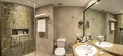 Invidia Coral Beach Tiran