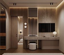 Latyrian Hotel
