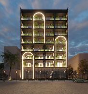 Latyrian Hotel