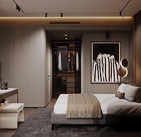 Latyrian Hotel