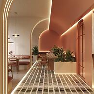 Latyrian Hotel